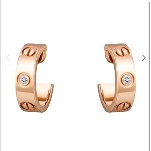CARTIER LOVE EARRINGS

PINK GOLD, DIAMONDS